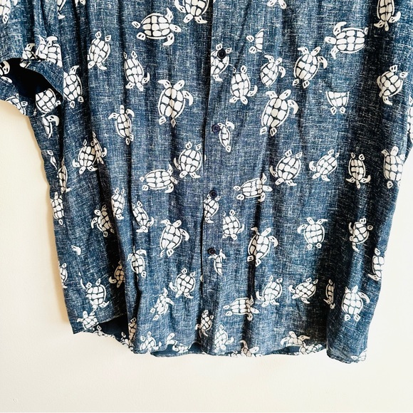 ★ Natural Blue by Visitor Turtle Casual Button Down - Printed ★ - Picture 16 of 17